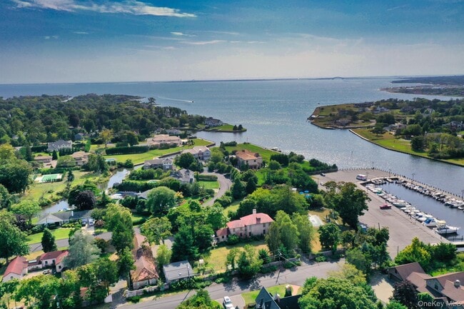 Primary Photo - 34 Maple St