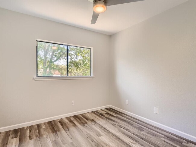 Building Photo - 1520 Curameng Cove