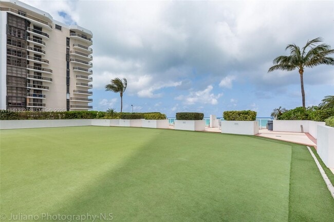 Building Photo - 6365 Collins Ave