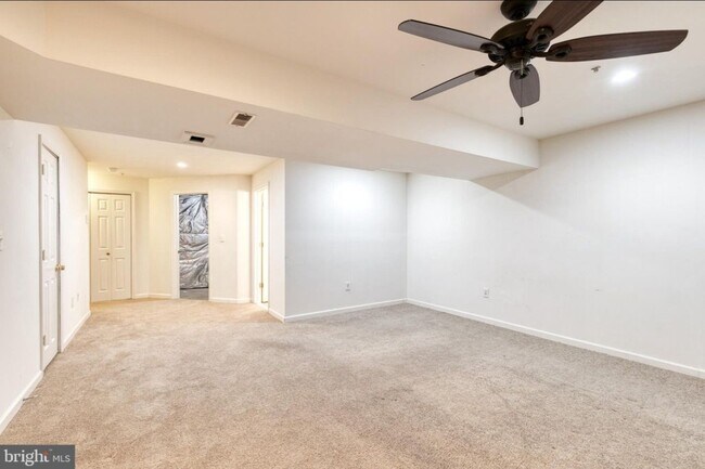 Basement - 6 Amberlady Ct