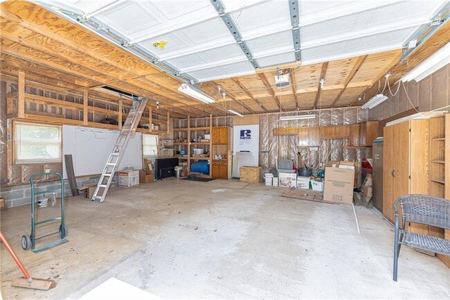 Building Photo - 472 Edwards Ct NW