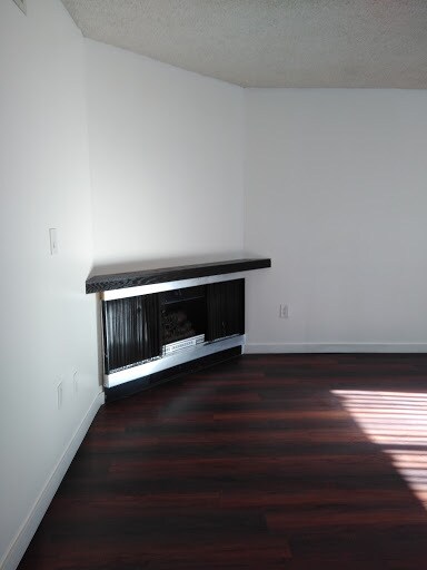 Building Photo - 9009 Tobias Ave