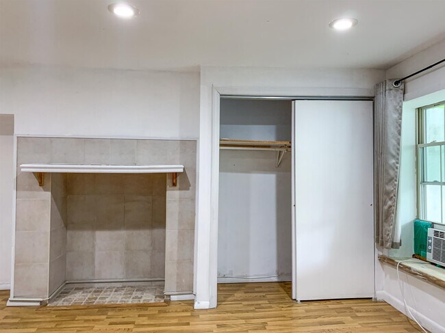 Building Photo - 639 Palisade Ave