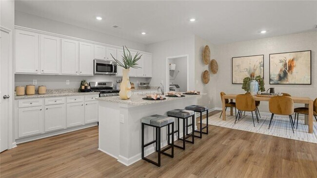 Building Photo - 131 Red Maple Wy