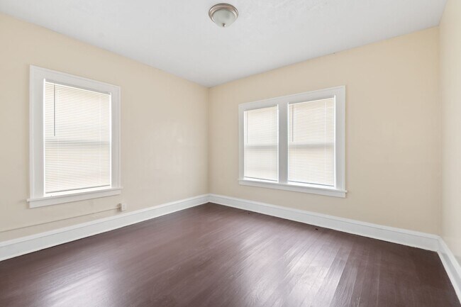 Building Photo - 874 Whitcomb Rd