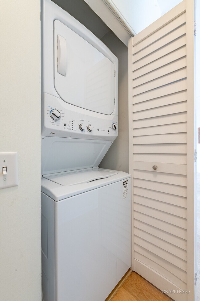 Building Photo - 757 N Orleans St