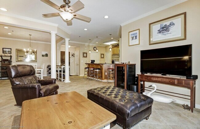 Building Photo - 22 Cooper Ave