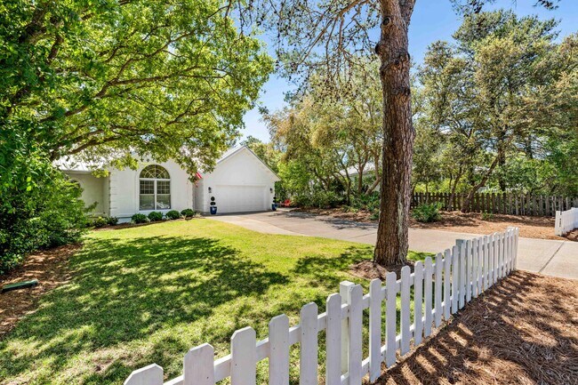 Building Photo - 220 Seabreeze Cir