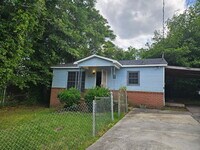 Building Photo - Three Bedroom Ranch Home, Total Electric