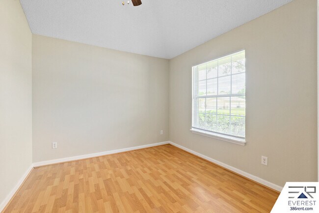 Building Photo - 24 Pittwick Ln