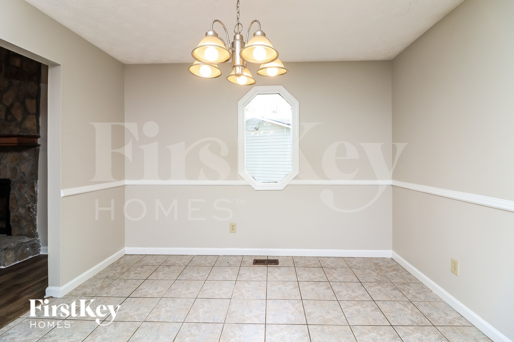 Building Photo - 1705 Olde Oak Dr