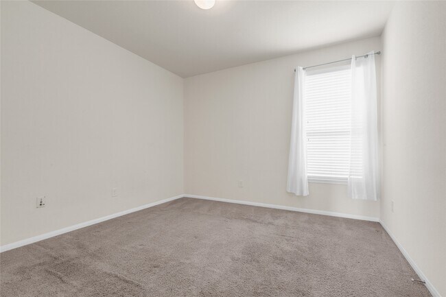 Building Photo - 15419 Benson Landing Dr