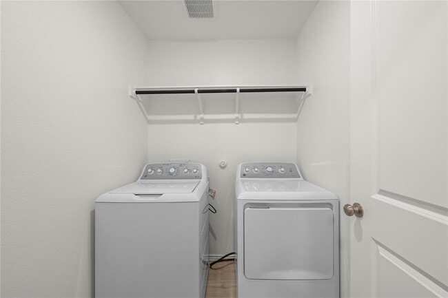 Building Photo - 11200 Loch Erie Cv