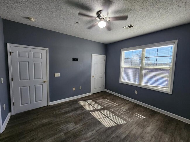 Building Photo - 302 Kiskadee Loop