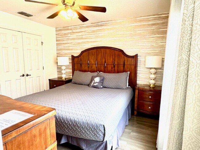 Building Photo - Kissimmee Townhome For Rent - Fully Furnished with 3 Bedrooms 2.5 Baths