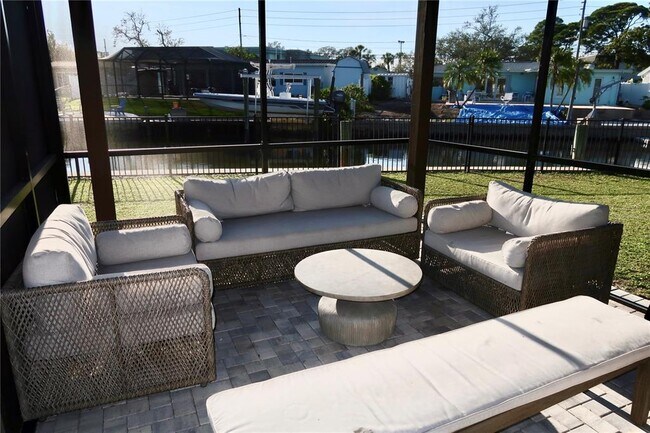 Building Photo - 9484 Treasure Ln NE