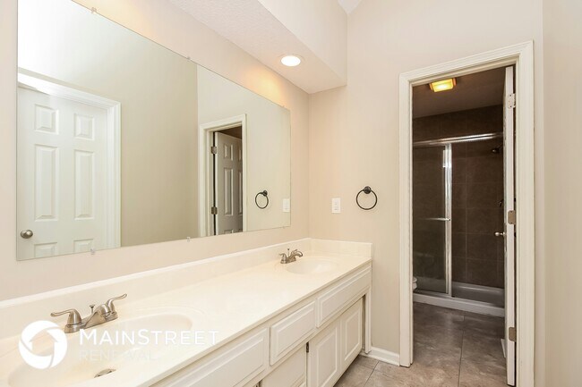 Building Photo - 6426 Chouteau St