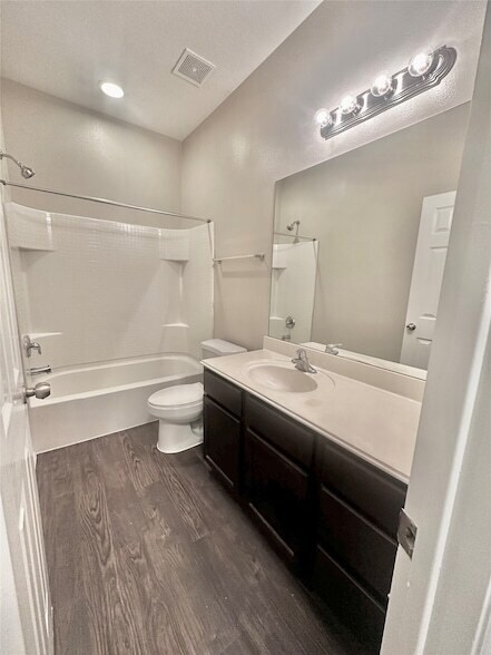 Building Photo - 61 Woodland Hills Dr