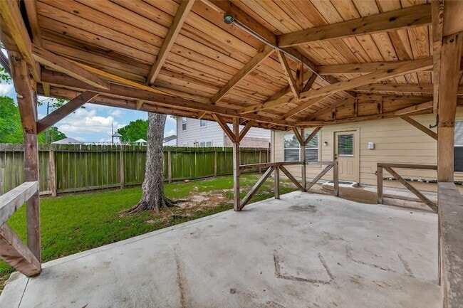 Building Photo - 16715 N Mist Dr
