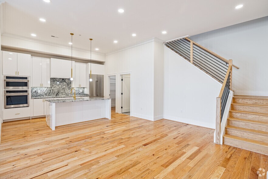 2BR, 2.5BA - 2,016SF - Dining/Kitchen - The Abby on Stuart