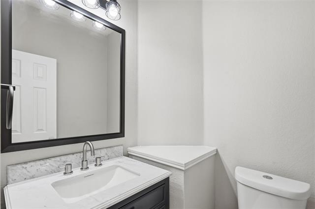 Building Photo - 613 Norwood Dr