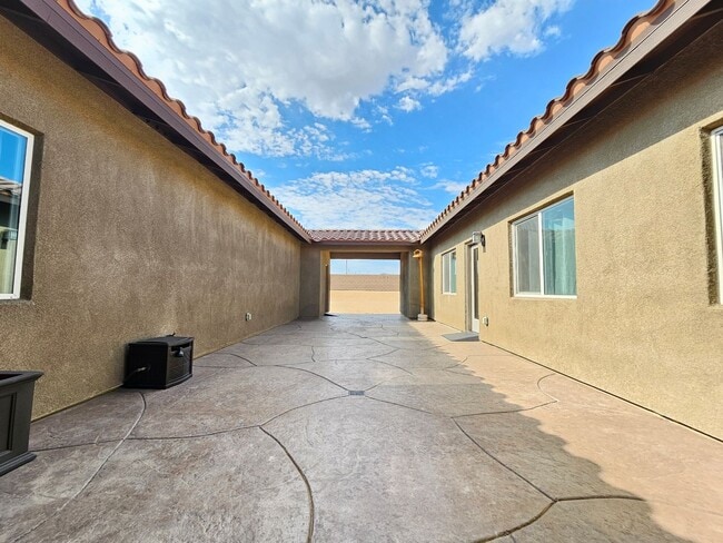 Building Photo - Dream Home 4 bed 3 bath Home!