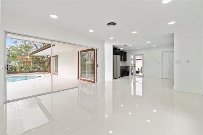 Building Photo - 1910 NW 36th St