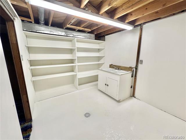 Building Photo - 944 S Potomac Ct