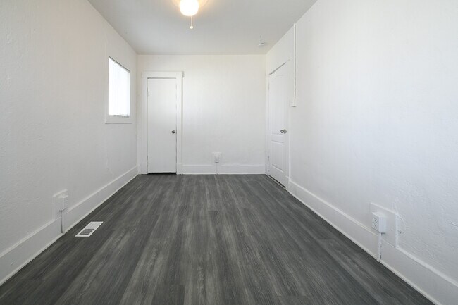 Building Photo - 151 N Holdings LLC