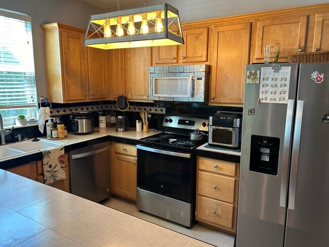 Building Photo - Fully Furnished: Stunning 3 - Bedroom 2.5 - Bath Townhome - Mt. Pleasant, SC