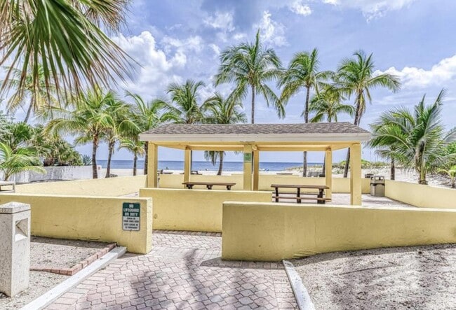 Building Photo - 1401 S Ocean Blvd