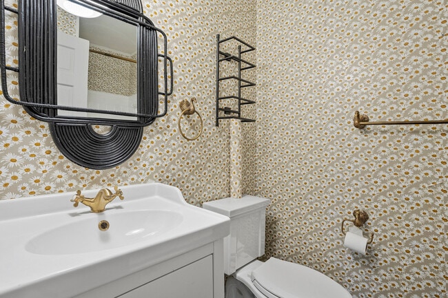 Building Photo - 301 Latimer Rd