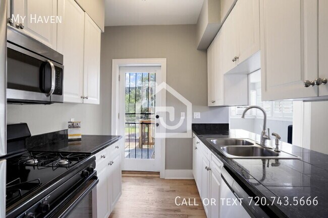Building Photo - 1640 N Downing St