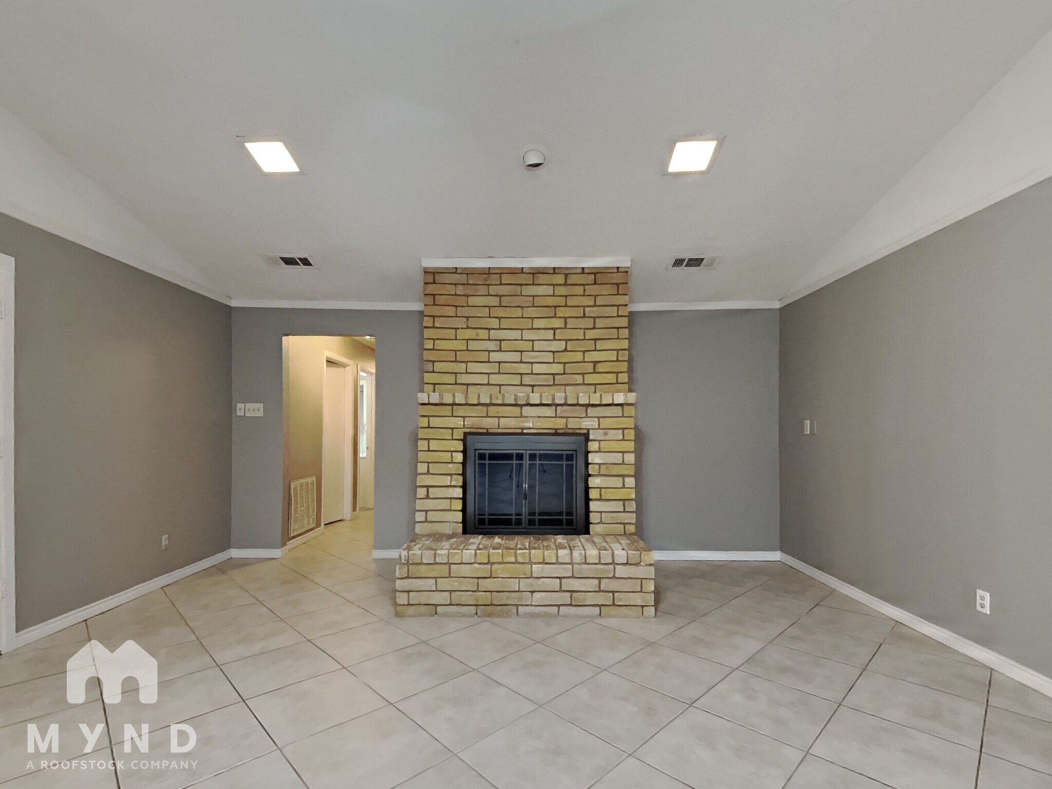 Building Photo - 314 Towne House Ln