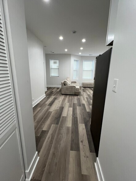 Building Photo - 3626 W Grenshaw St