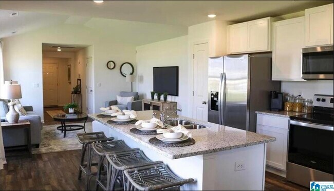 Building Photo - 6585 Creek Cir