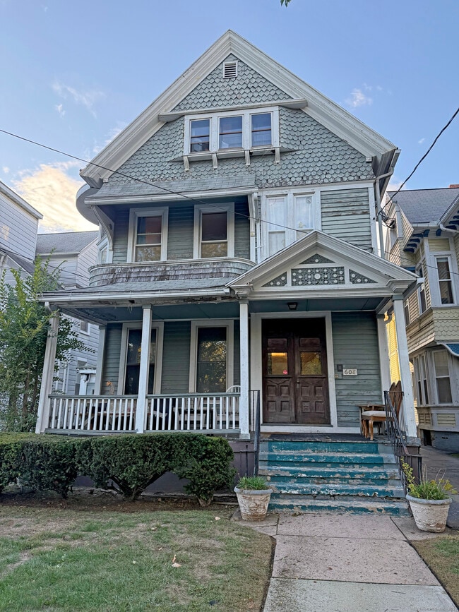 Primary Photo - 608 Orange St