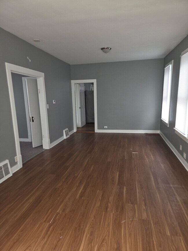 Building Photo - 206 E Arcadia Ave