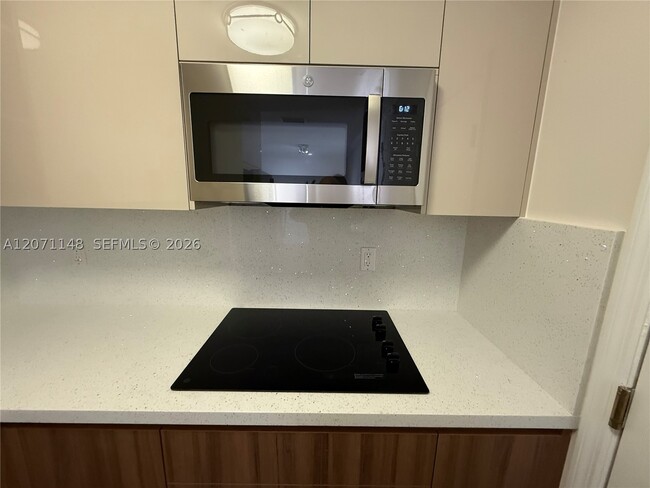 Building Photo - 14500 SW 88th Ave