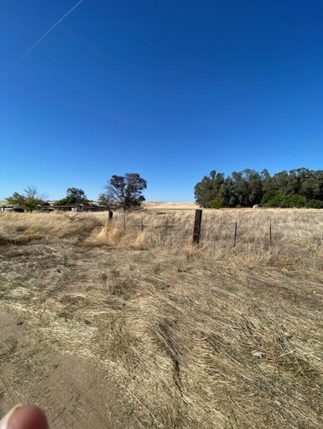 Building Photo - Peaceful Country Living on Thermal Road 3 ...