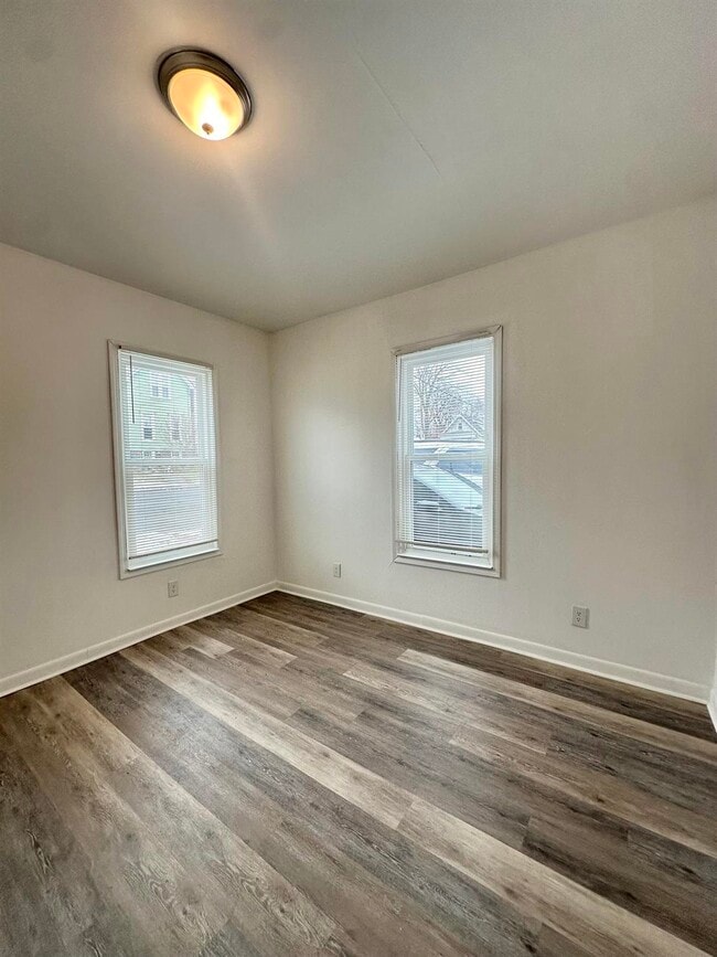 Building Photo - 1739 4th St