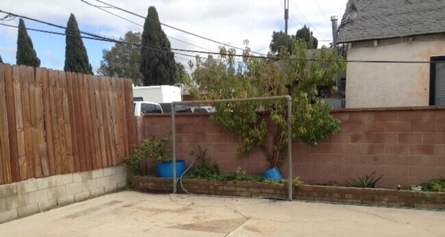 Building Photo - 4453 W 159th St