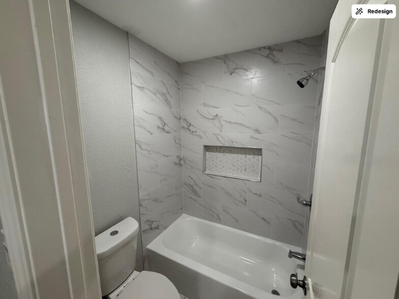 Building Photo - 2812 Forest Hills Dr