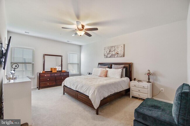 Building Photo - 7843 Otterbein Way