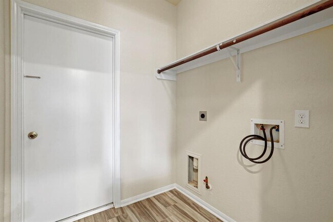 Building Photo - 4823 Gingham Check Ct