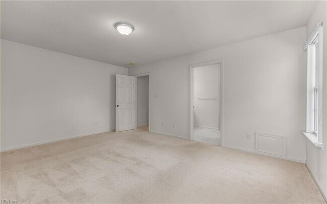 Building Photo - 310 Canaan Cir