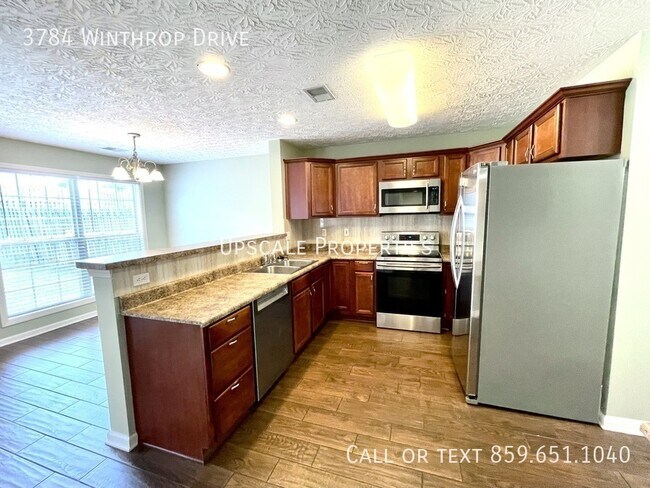Building Photo - 3784 Winthrop Dr