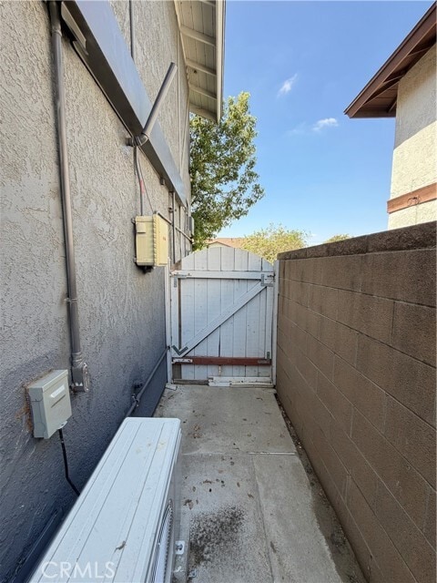 Building Photo - 2555 S Prairie Dunes Pl