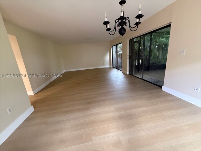 Building Photo - 19233 E Lake Dr