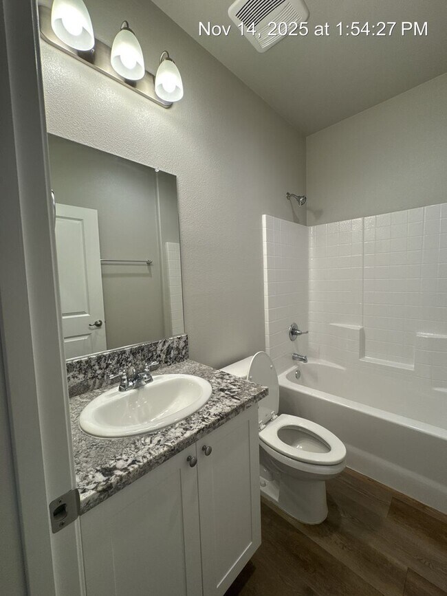 Building Photo - 4321